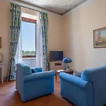 Il Marchese Di *